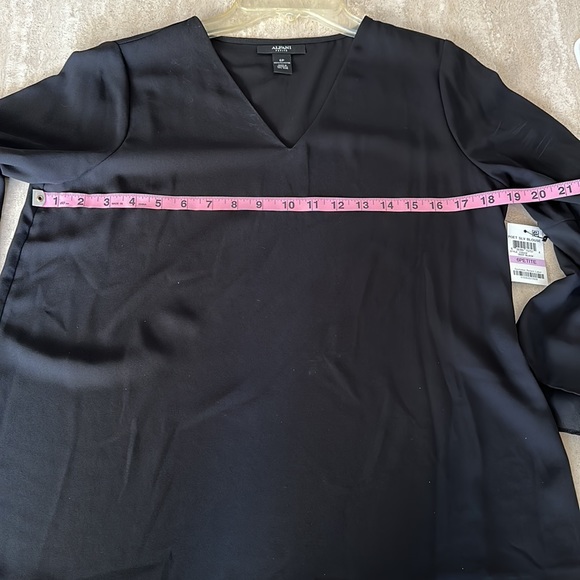 NWT Alfani black top - Picture 7 of 9